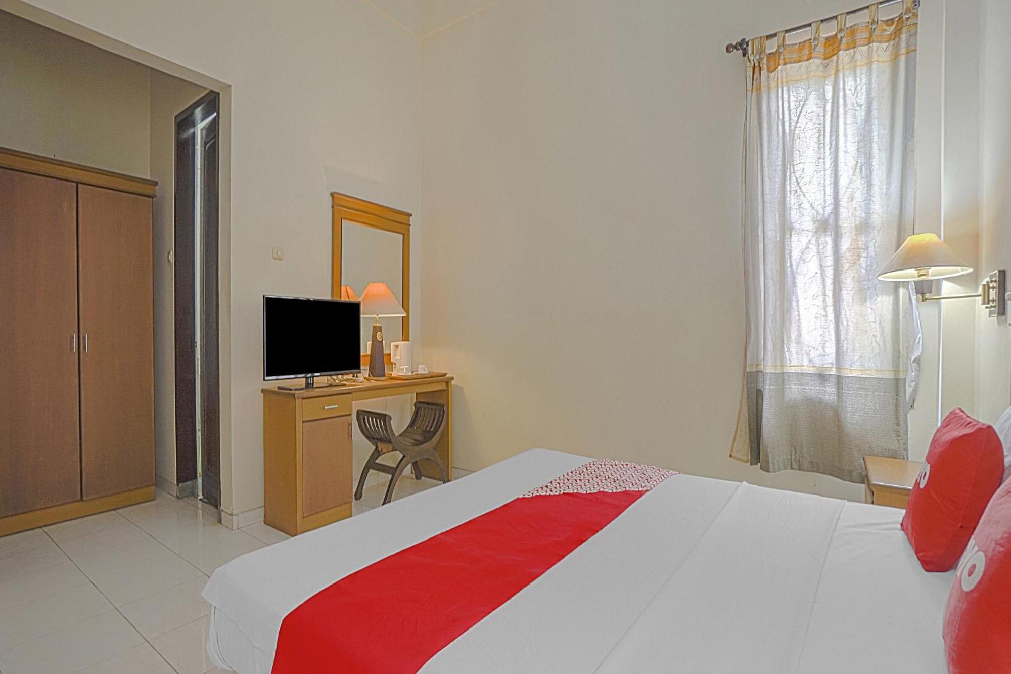 Oyo Life 90589 Palem Garden Hotel Tulungagung Esterno foto