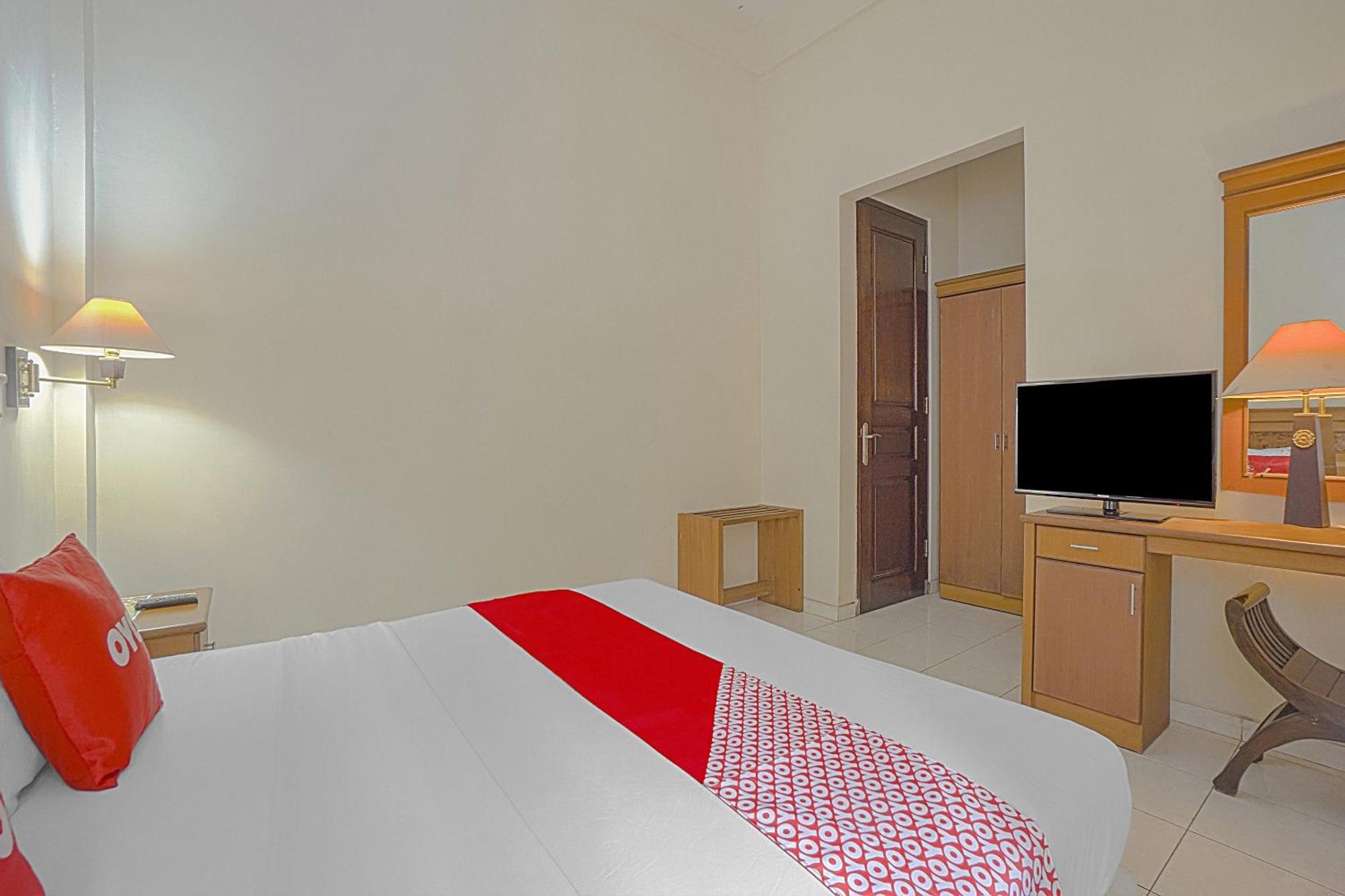 Oyo Life 90589 Palem Garden Hotel Tulungagung Esterno foto