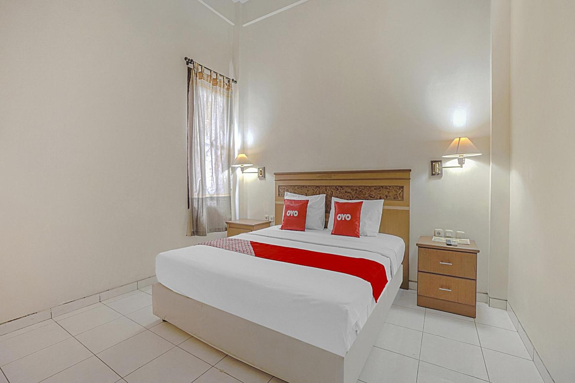 Oyo Life 90589 Palem Garden Hotel Tulungagung Esterno foto