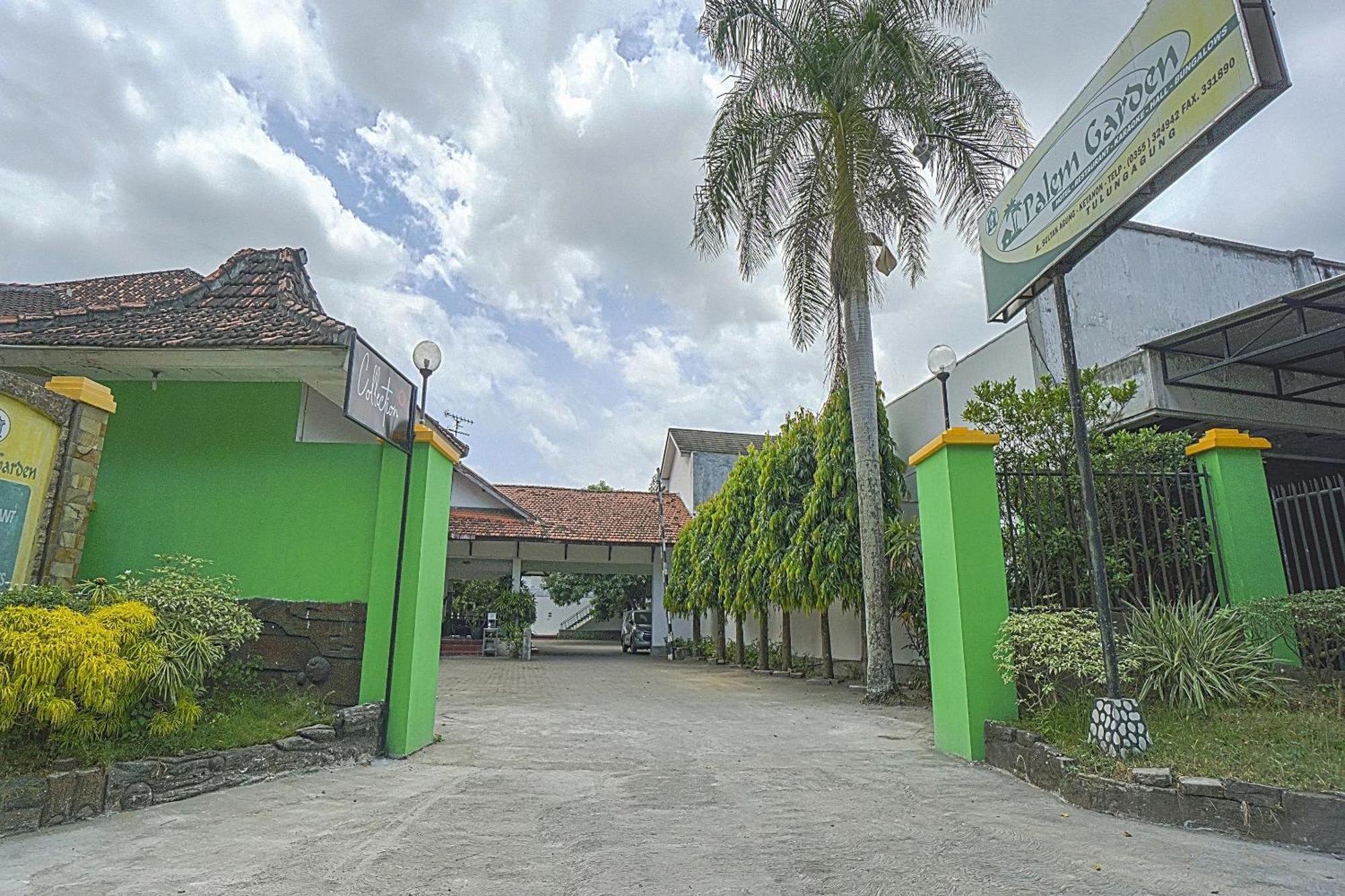 Oyo Life 90589 Palem Garden Hotel Tulungagung Esterno foto
