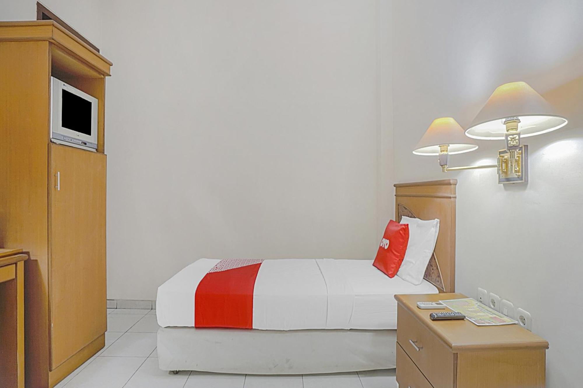 Oyo Life 90589 Palem Garden Hotel Tulungagung Esterno foto
