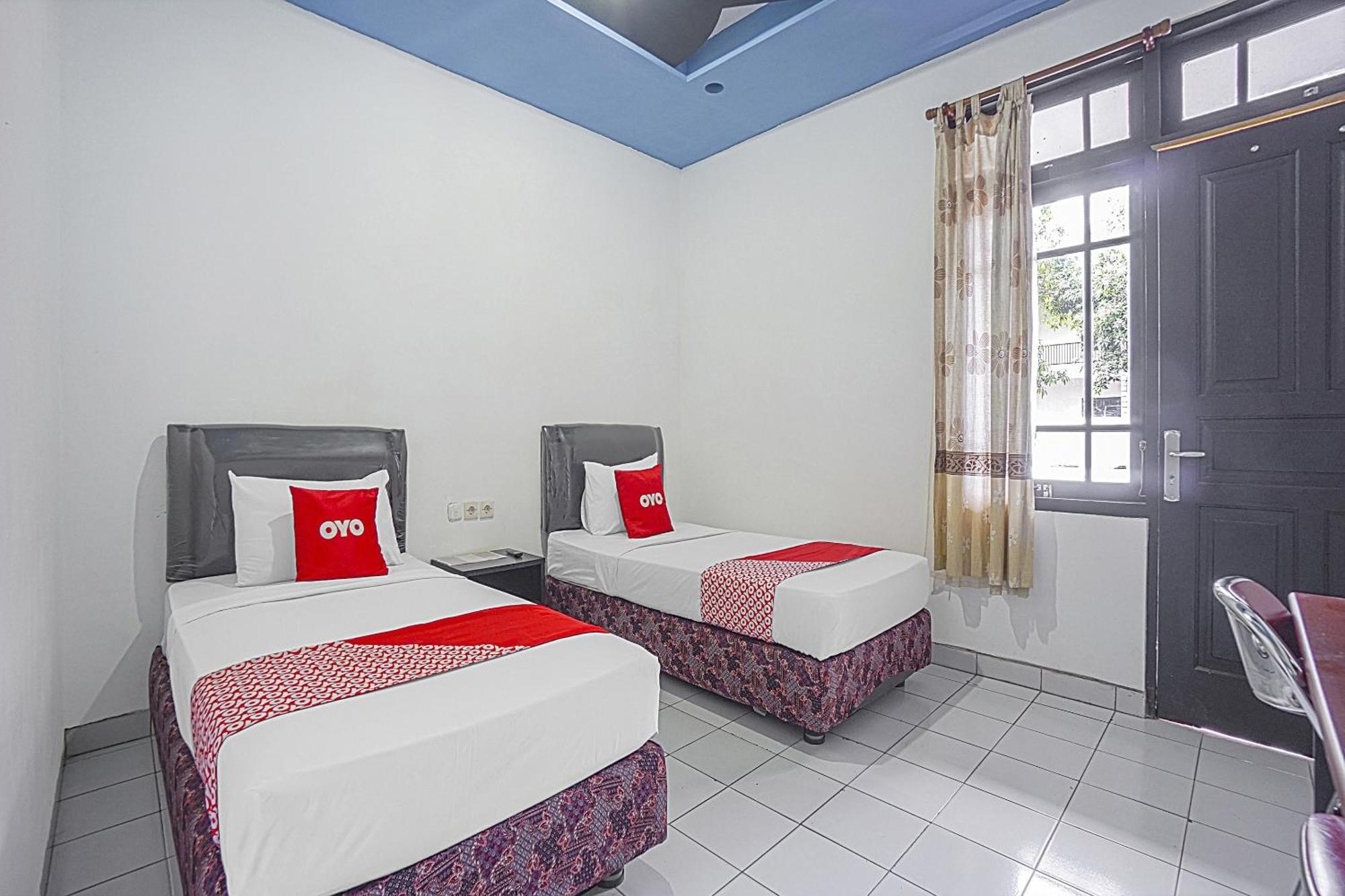 Oyo Life 90589 Palem Garden Hotel Tulungagung Esterno foto